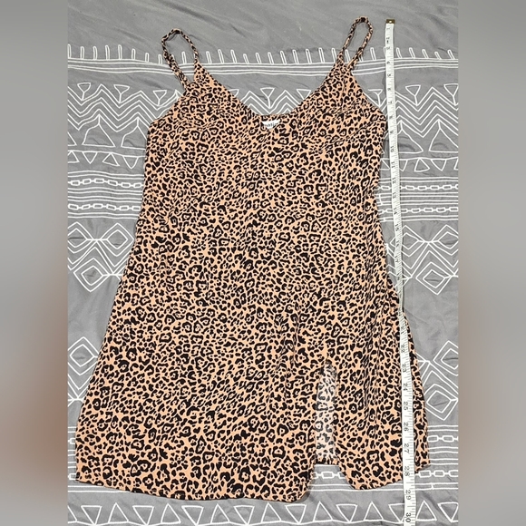 SOLD!!!!  Reformation Marlowe Mini Cheetah Print Dress Size XS - Picture 2 of 7
